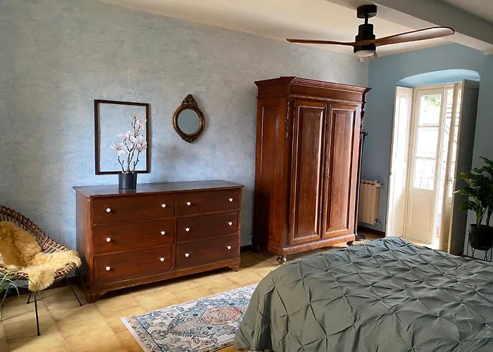 Italian Charm Apartment *